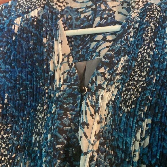 Diane Von Furstenberg All Silk Blue Watercolor 3/4 Bell Flutter cuff Dress 0 - Picture 5 of 8